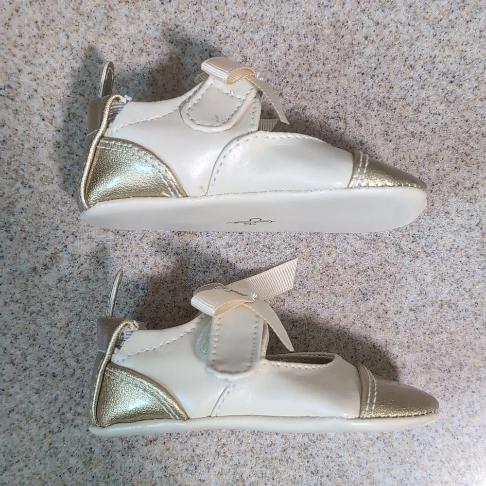Cole Haan Baby Shoes, Mini Cap Bow, Cream And Gold, Size 2, New
